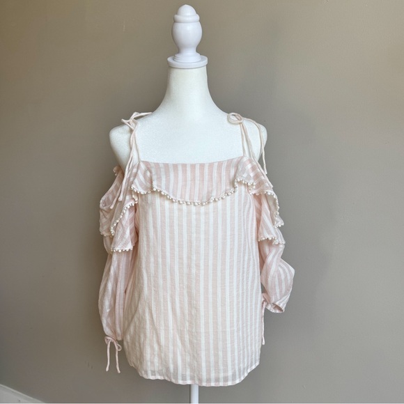 CeCe Off the Shoulder Ruffle Top Blush and White Size Small - Picture 2 of 6
